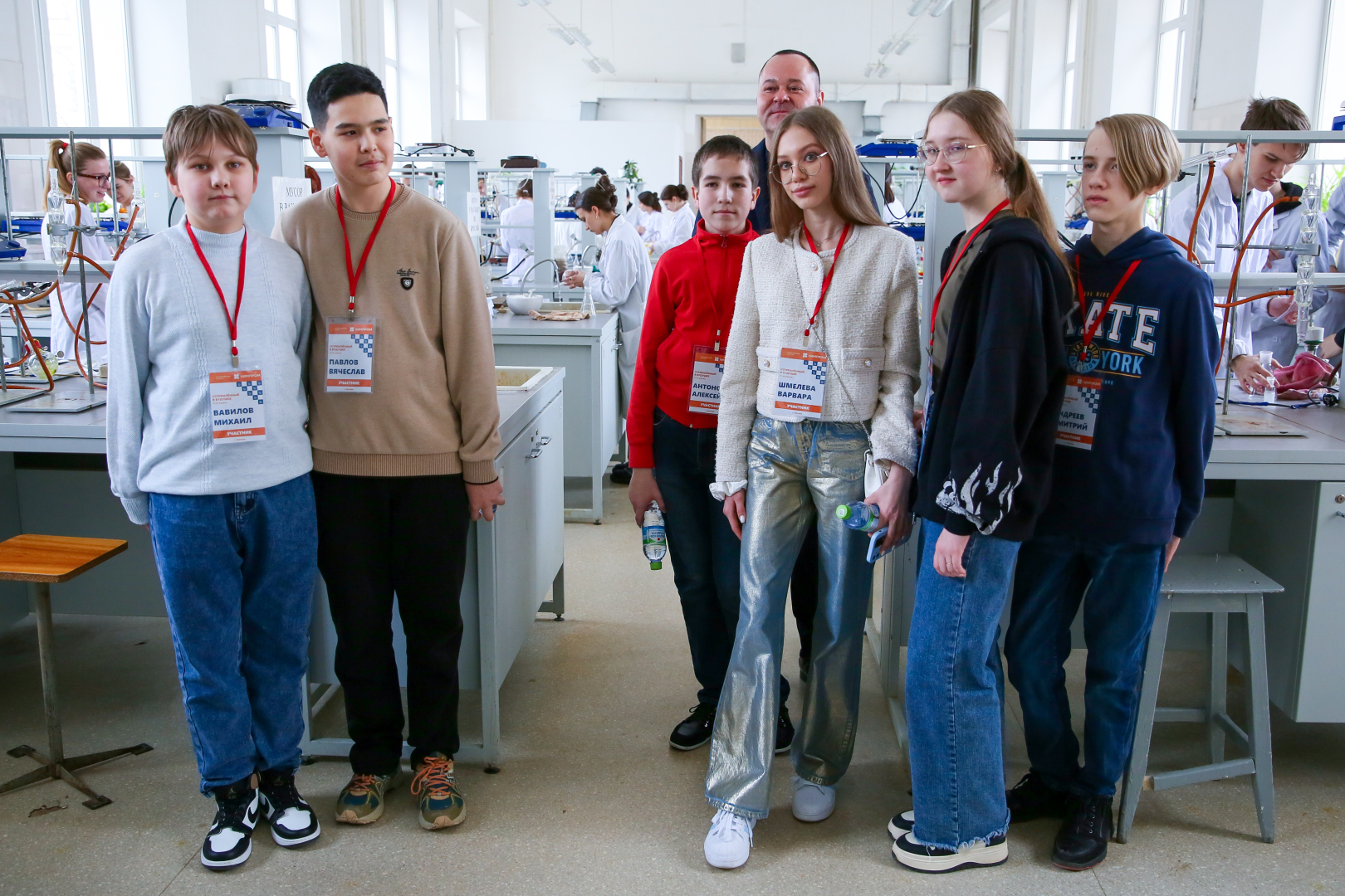 Восьмиклассники из г. Новочебоксарска приехали в РХТУ в рамках проекта «Менделеевские классы»